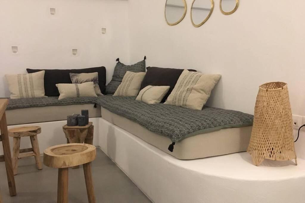 Santorini Folia Cave House With Jacuzzi Pýrgos Exterior foto