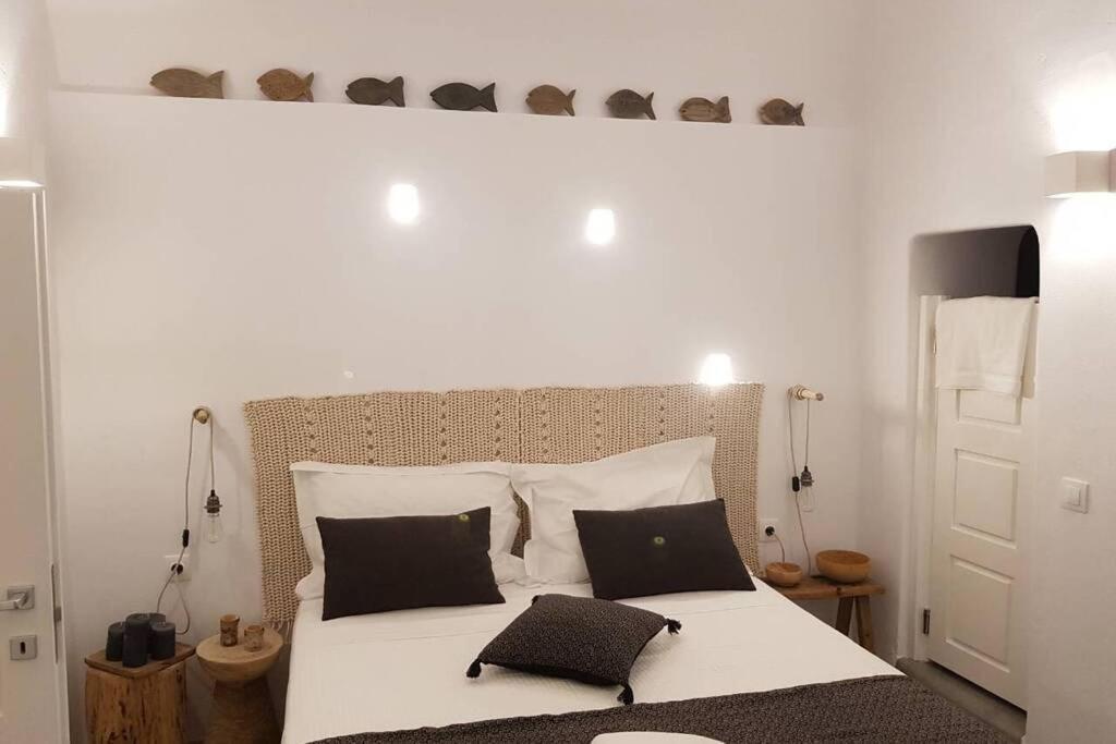 Santorini Folia Cave House With Jacuzzi Pýrgos Exterior foto