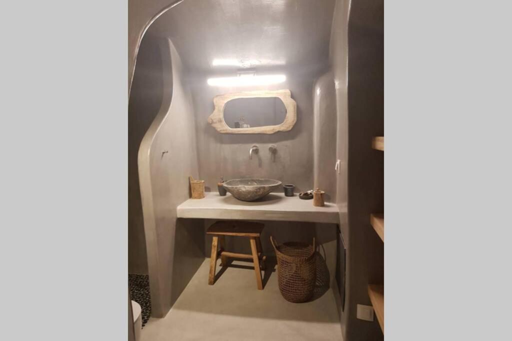 Santorini Folia Cave House With Jacuzzi Pýrgos Exterior foto