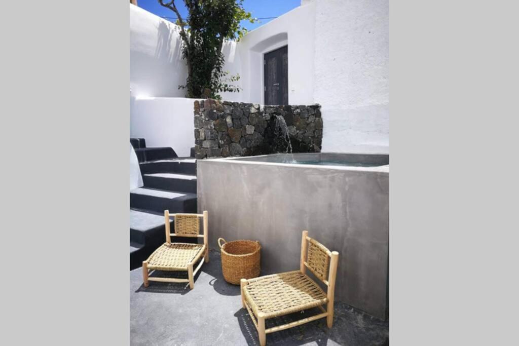 Santorini Folia Cave House With Jacuzzi Pýrgos Exterior foto